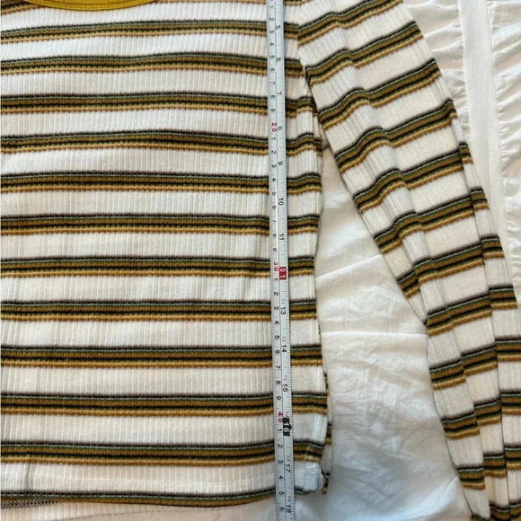 Funky Pink Crop Top Long Sleeve Size Small - Picture 6 of 7